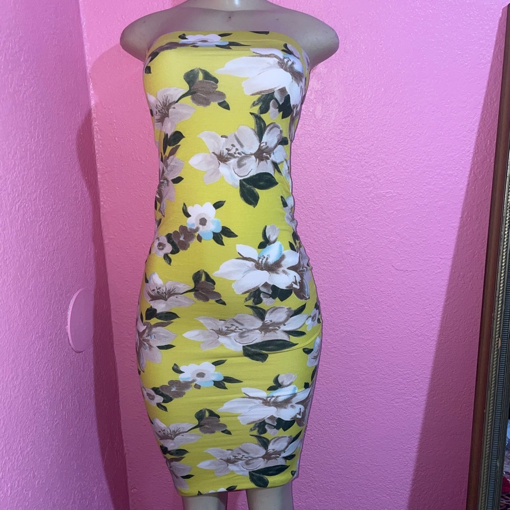 Tube flowered dress size small